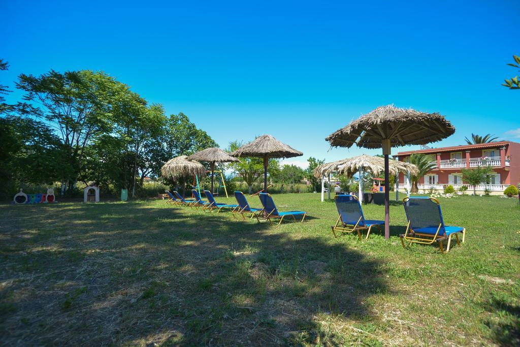Giannis And Fridas Garden Apartment Sidárion Exterior photo