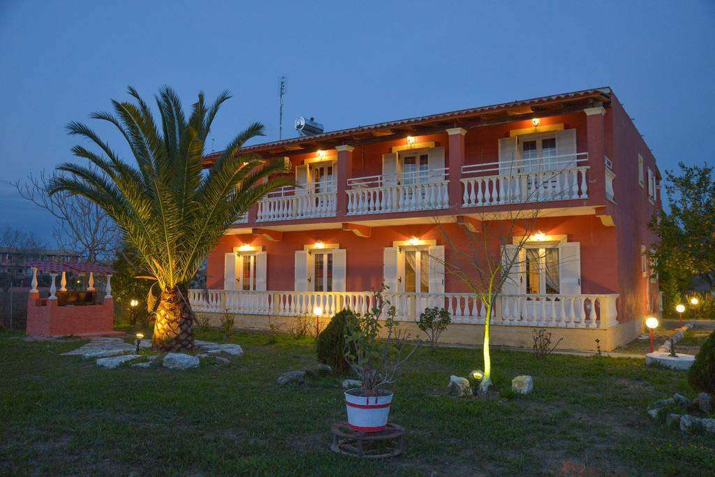 Giannis And Fridas Garden Apartment Sidárion Exterior photo